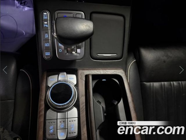 Genesis G90 2019 — photo 12