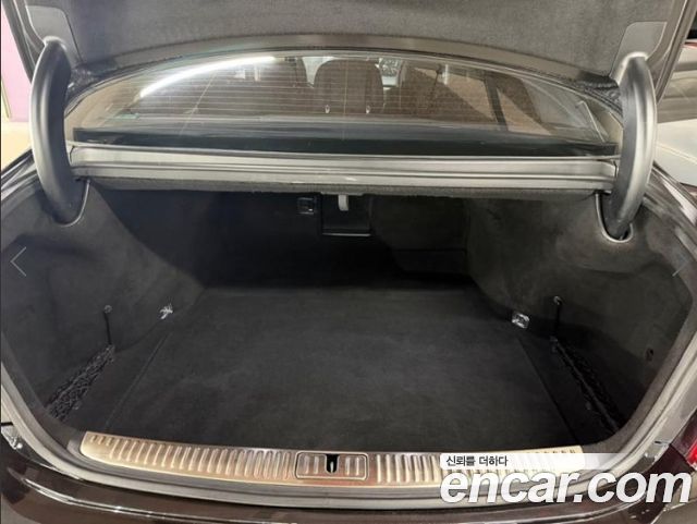 Genesis G90 2019 — photo 17