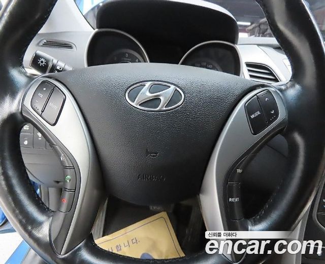 Hyundai AVANTE 2014 — photo 9