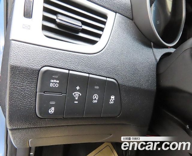 Hyundai AVANTE 2014 — photo 13