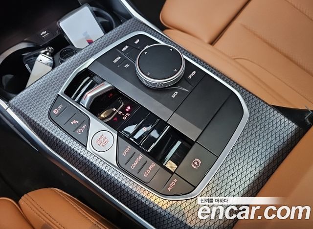BMW 3-Series 2024 — photo 9