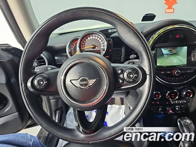Mini Cooper 2016 — photo 9