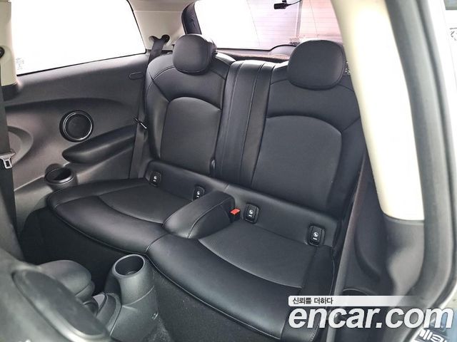Mini Cooper 2016 — photo 12