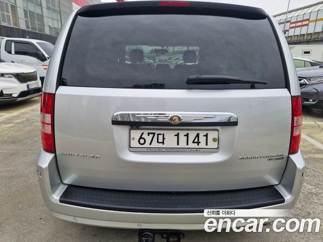 Chrysler Grand Voyager 2009 — photo 4
