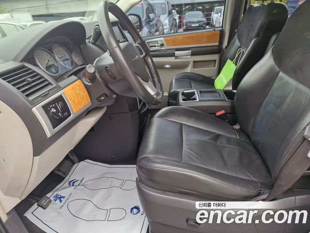 Chrysler Grand Voyager 2009 — photo 8