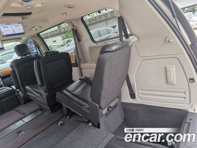 Chrysler Grand Voyager 2009 — photo 17