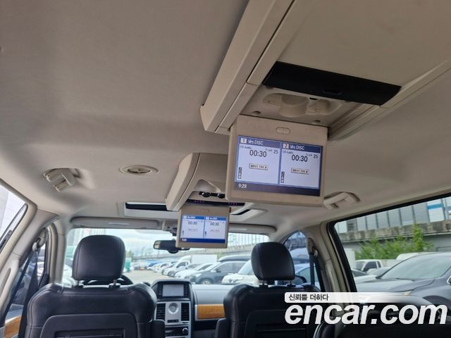 Chrysler Grand Voyager 2009 — photo 18