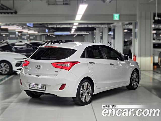 Hyundai i30 2012 — photo 2