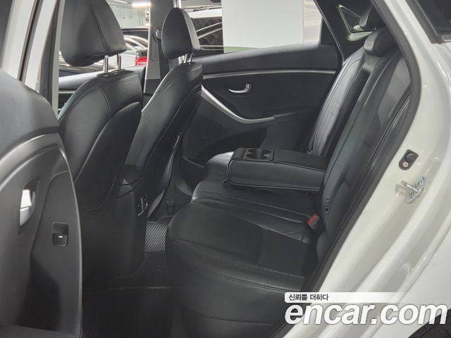 Hyundai i30 2012 — photo 11