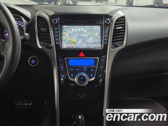Hyundai i30 2012 — photo 15