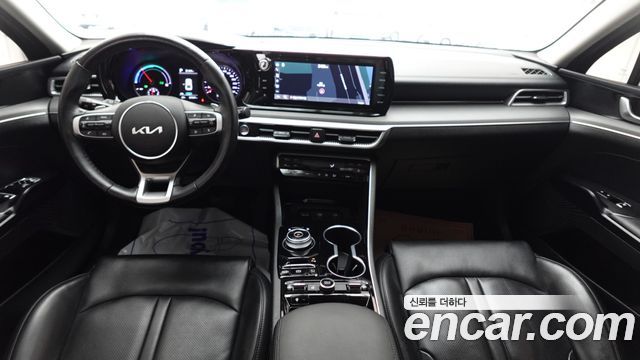 Kia K5 2023 — photo 15