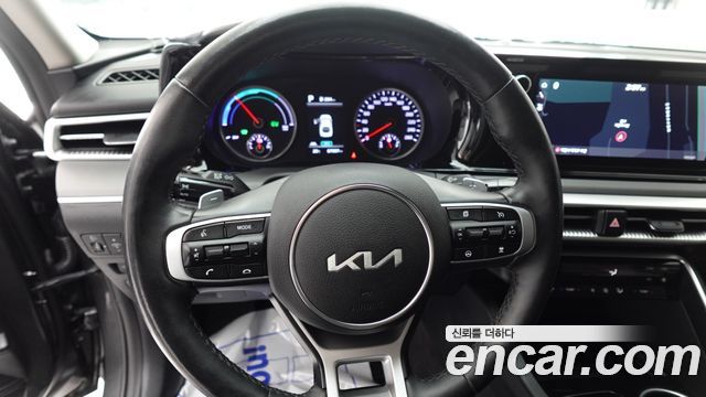 Kia K5 2023 — photo 17