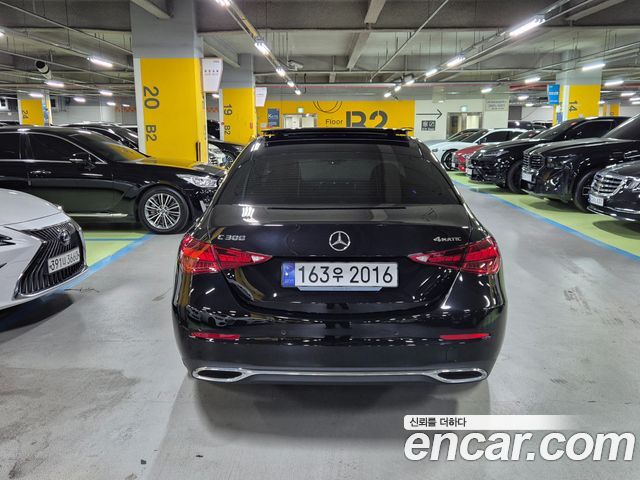 Mercedes-Benz C-Class 2024 — photo 3