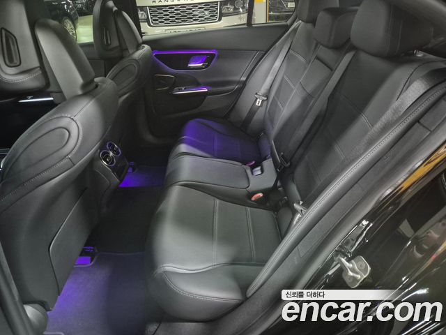 Mercedes-Benz C-Class 2024 — photo 10