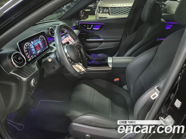 Mercedes-Benz C-Class 2024 — photo 11