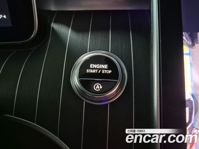 Mercedes-Benz C-Class 2024 — photo 15