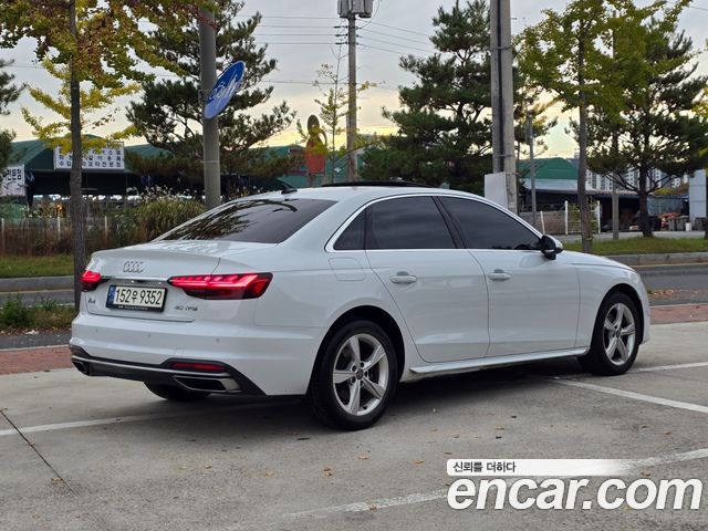 Audi A4 2021 — photo 2