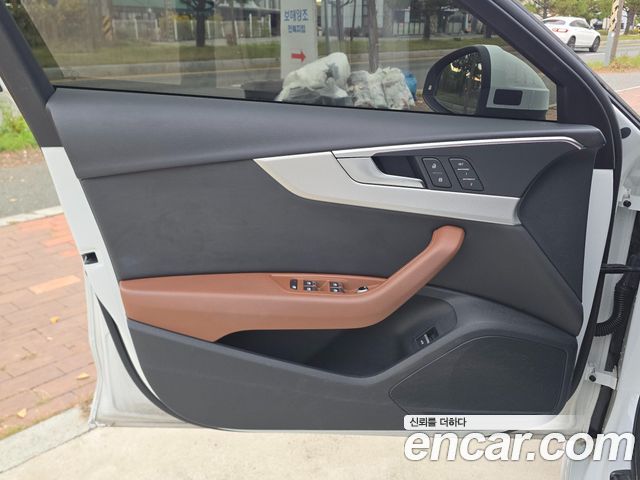 Audi A4 2021 — photo 9