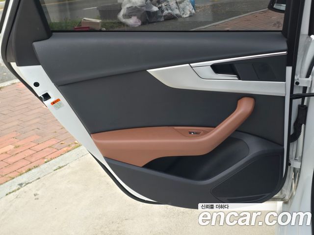 Audi A4 2021 — photo 10