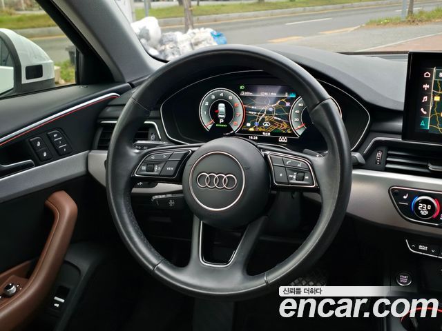 Audi A4 2021 — photo 12