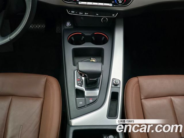 Audi A4 2021 — photo 14