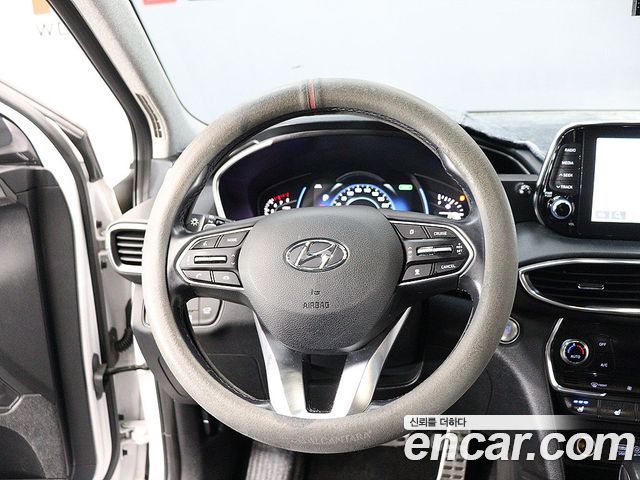Hyundai Santafe 2019 — photo 18
