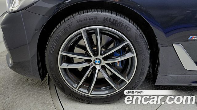 BMW 5-Series 2021 — photo 5