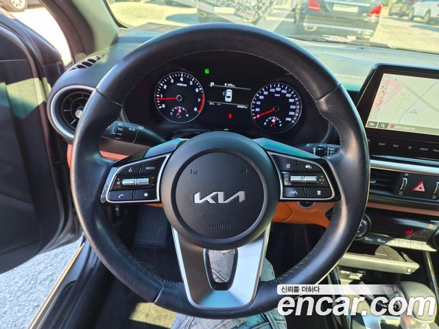 Kia K3 2022 — photo 13