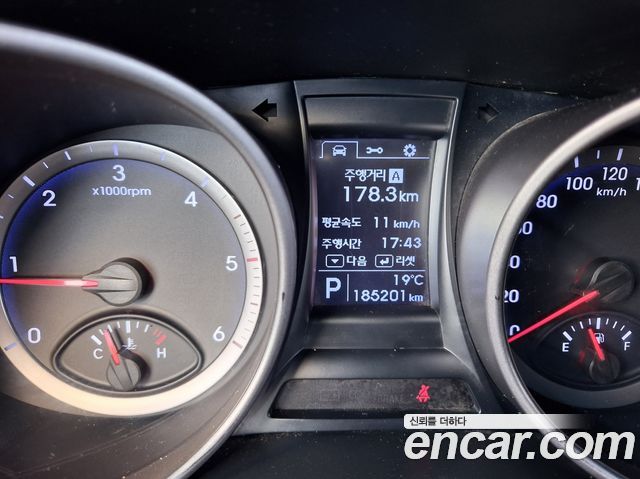 Hyundai Santafe 2015 — photo 10