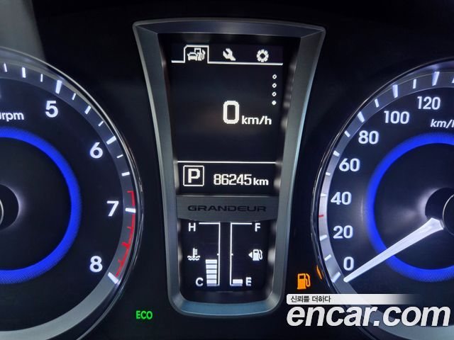 Hyundai Grandeur 2015 — photo 8