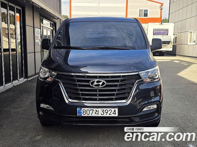 Hyundai Starex 2019 — photo 2