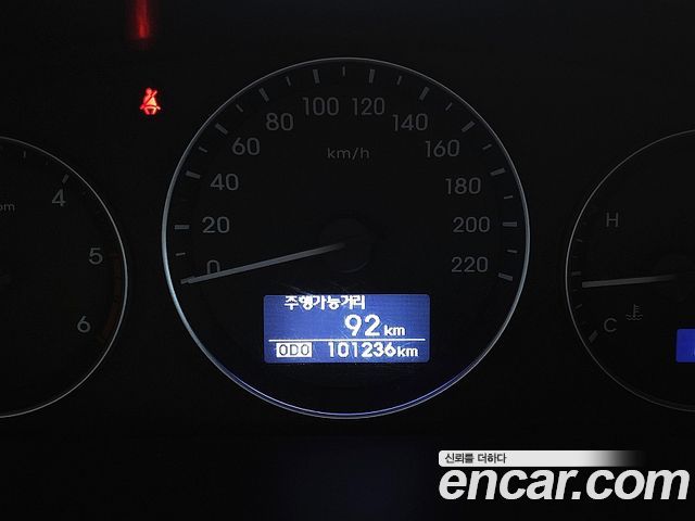 Hyundai Starex 2019 — photo 8
