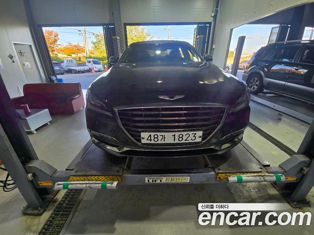 Genesis G80 2018 — photo 2