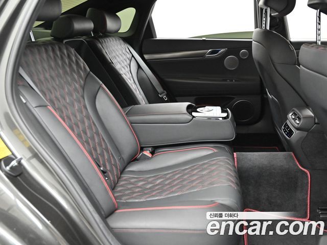 Genesis G80 2022 — photo 12