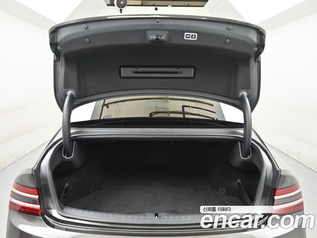 Genesis G80 2022 — photo 19