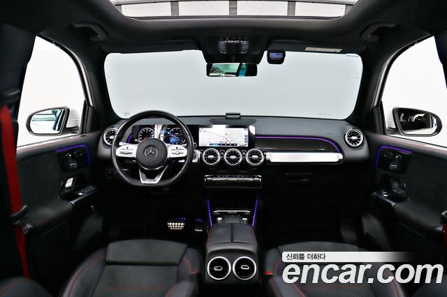 Mercedes-Benz GLB-Class 2021 — photo 5