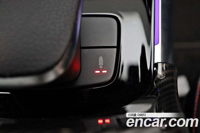 Mercedes-Benz GLB-Class 2021 — photo 18