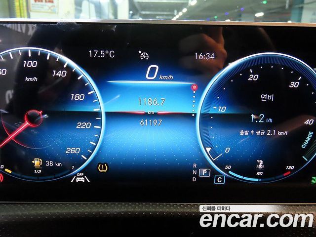 Mercedes-Benz CLA-Class 2020 — photo 9