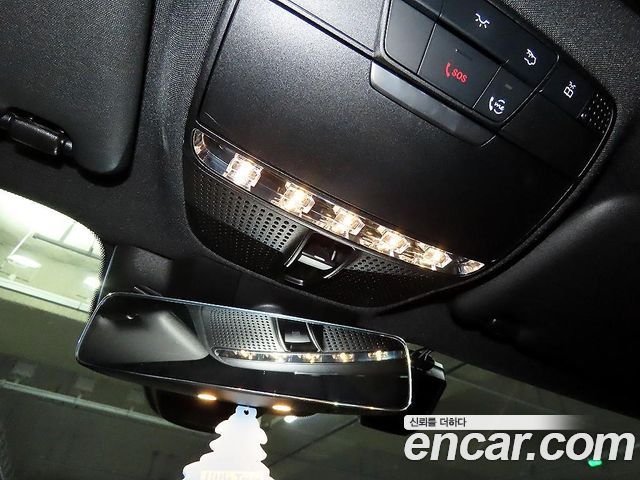 Mercedes-Benz E-Class 2022 — photo 14