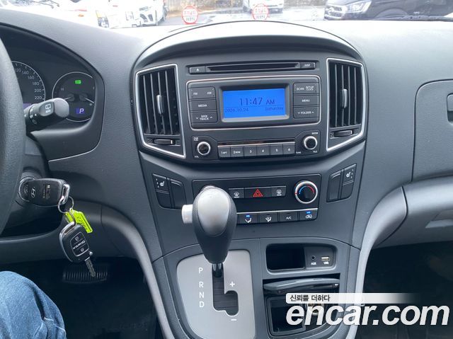 Hyundai Starex 2018 — photo 11
