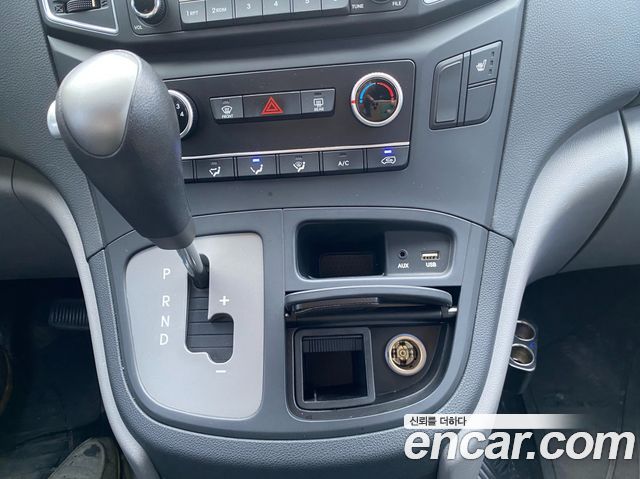 Hyundai Starex 2018 — photo 12