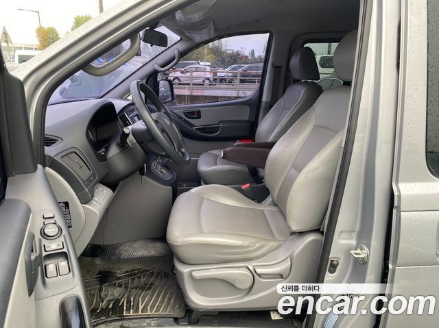 Hyundai Starex 2018 — photo 14