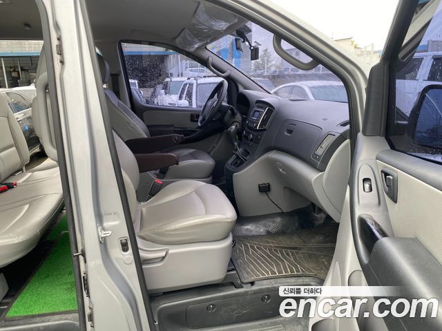Hyundai Starex 2018 — photo 18