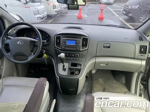 Hyundai Starex 2018 — photo 19