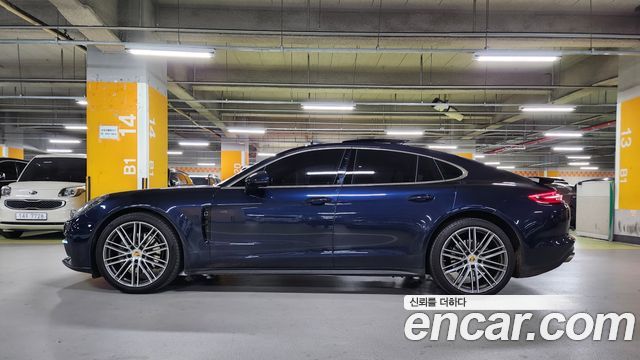 Porsche Panamera 2018 — photo 3