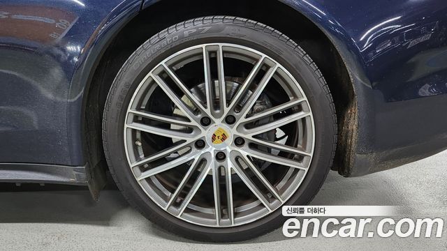 Porsche Panamera 2018 — photo 5