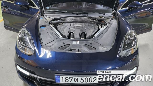 Porsche Panamera 2018 — photo 6