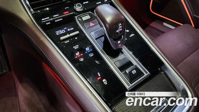 Porsche Panamera 2018 — photo 9