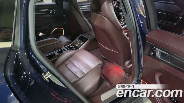 Porsche Panamera 2018 — photo 14