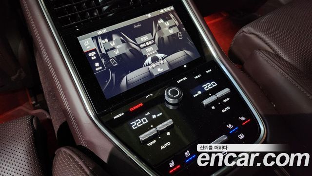 Porsche Panamera 2018 — photo 15